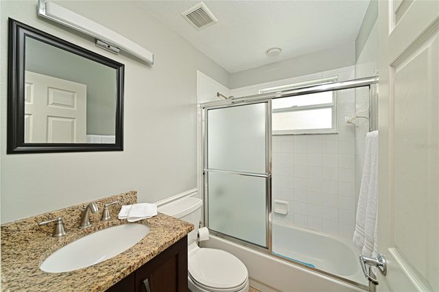 6589 FAIRWAY GARDENS DRIVE 202, Bradenton, FL 34203