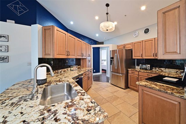 6589 FAIRWAY GARDENS DRIVE 202, Bradenton, FL 34203