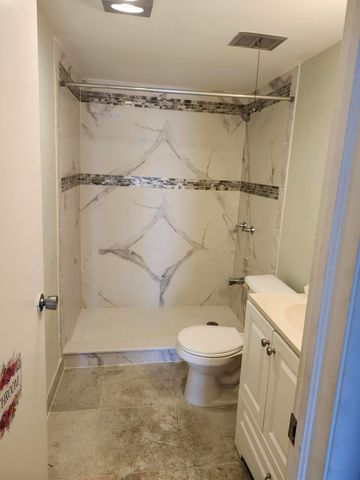 17 Golfs H, West Palm Beach, FL 33417