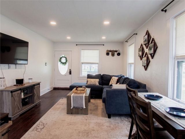 909 ALLEGHENY AVE, Oakmont, PA 15039