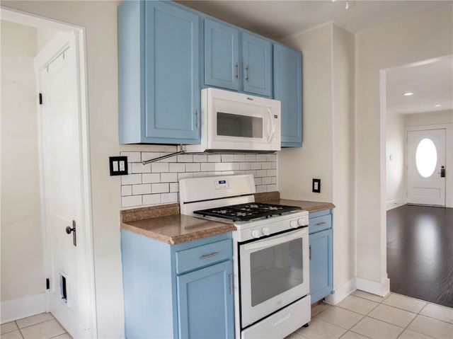 909 ALLEGHENY AVE, Oakmont, PA 15039