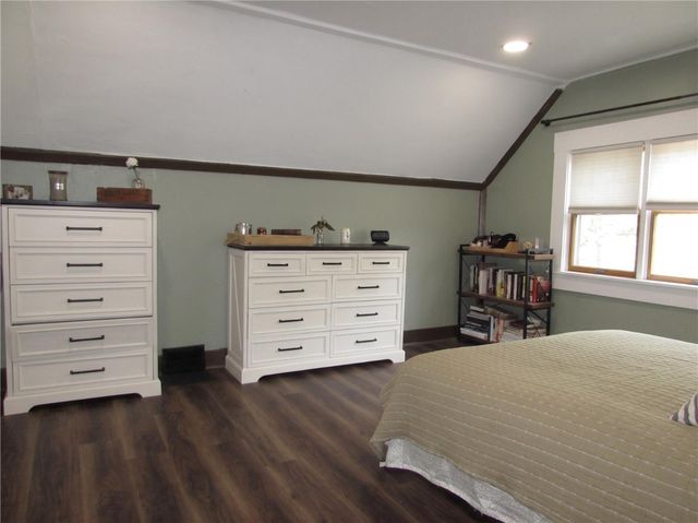 909 ALLEGHENY AVE, Oakmont, PA 15039