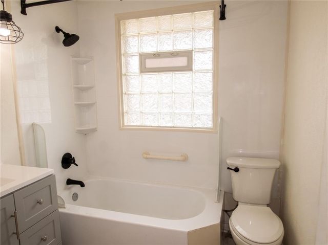 909 ALLEGHENY AVE, Oakmont, PA 15039