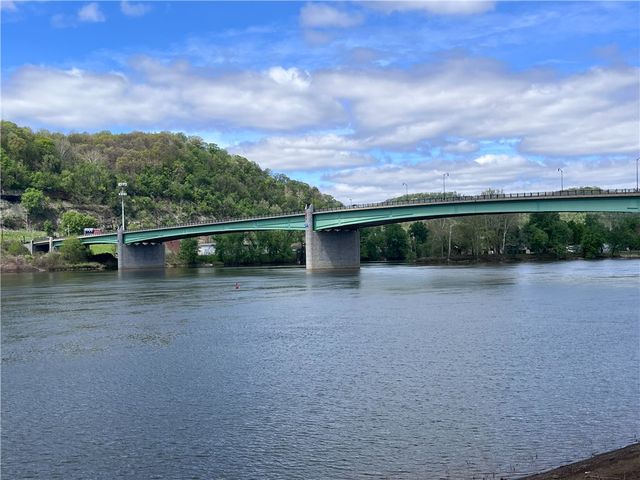 909 ALLEGHENY AVE, Oakmont, PA 15039