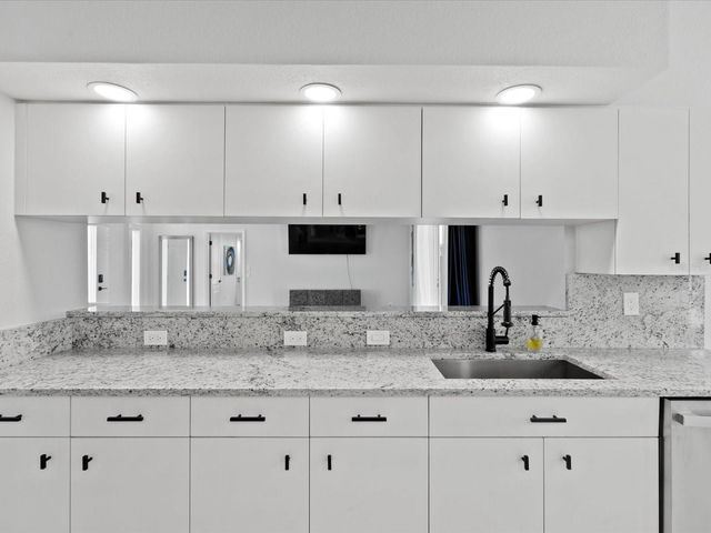 39 LONG MEADOW COURT, Rotonda West, FL 33947
