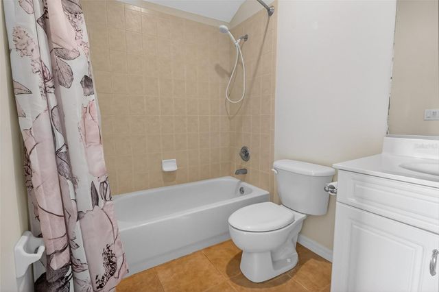 18 LEWISTON COURT, Palm Coast, FL 32137