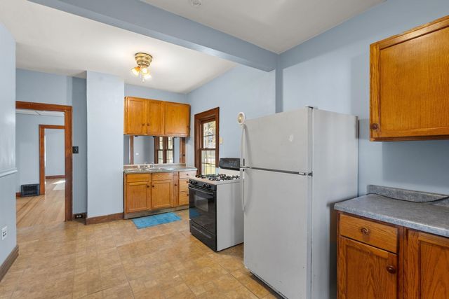 313 N 20th Street, East Moline, IL 61244