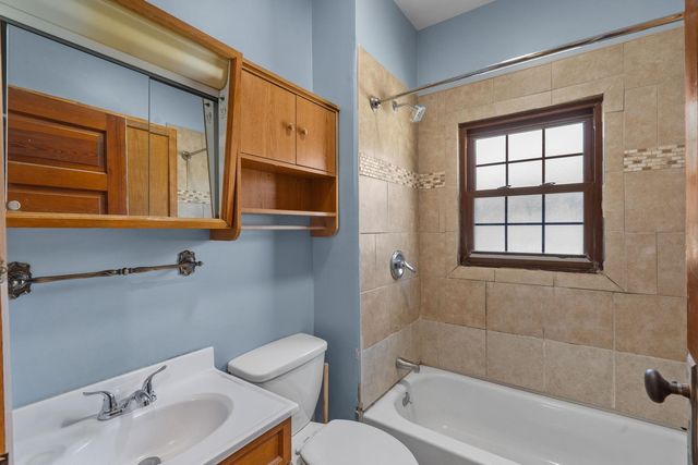 313 N 20th Street, East Moline, IL 61244