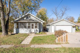 313 N 20th Street, East Moline, IL 61244
