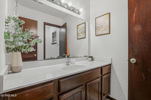 1721 VISTA REAL Drive, El Paso, TX 79935