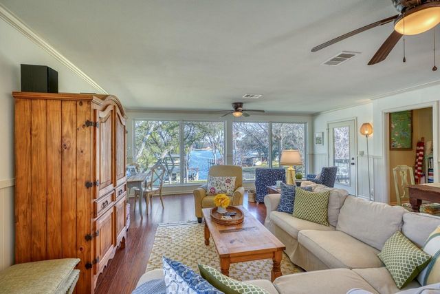 621 Sandy Mountain DR, Sunrise Beach, TX 78643