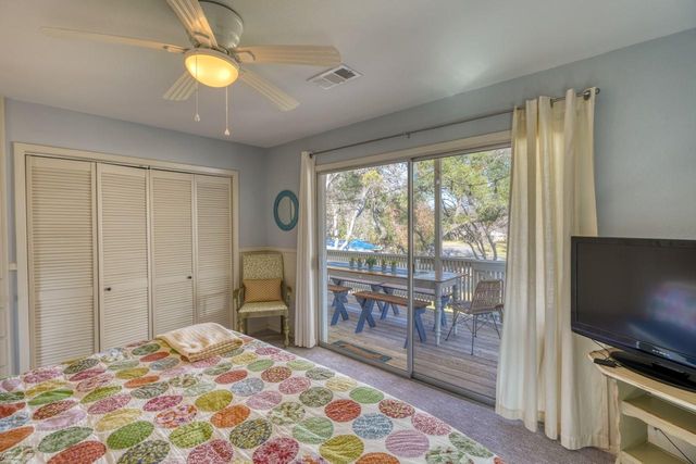 621 Sandy Mountain DR, Sunrise Beach, TX 78643