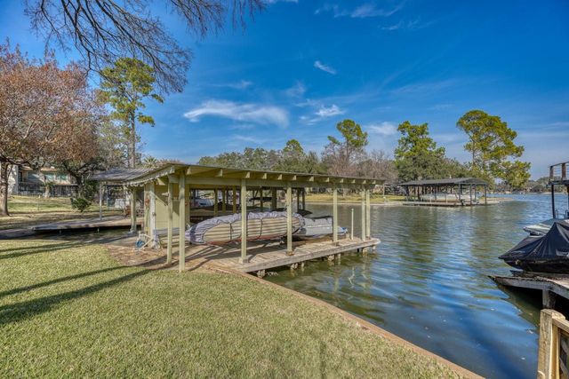 621 Sandy Mountain DR, Sunrise Beach, TX 78643