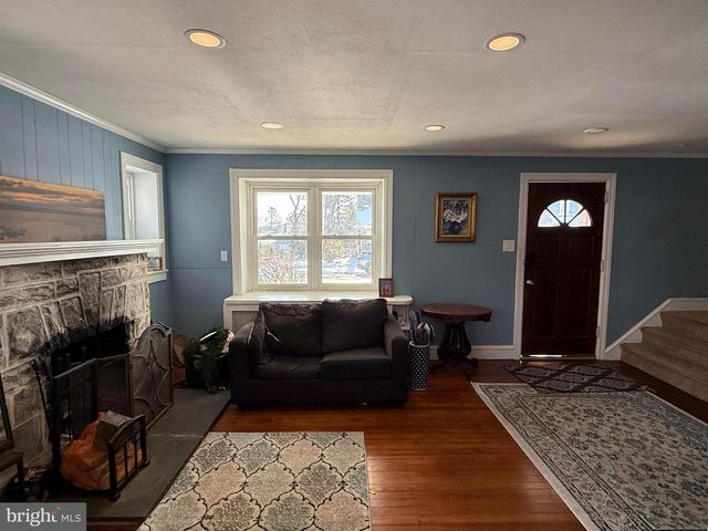 530 KENMORE RD, Havertown, PA 19083