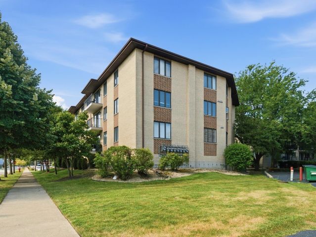 4500 W 93rd Street 1A, Oak Lawn, IL 60453