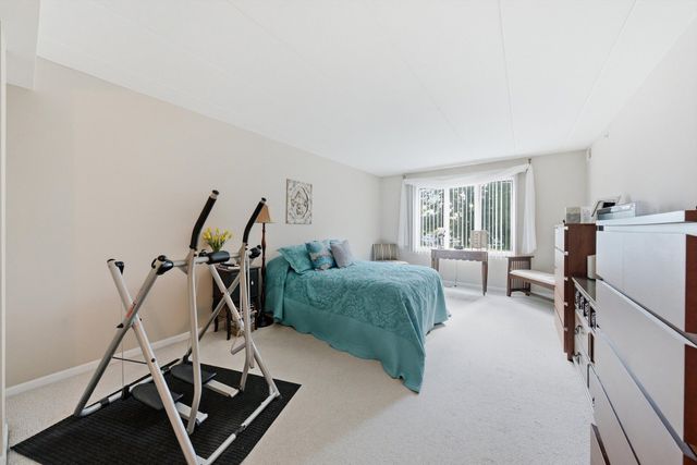 4500 W 93rd Street 1A, Oak Lawn, IL 60453