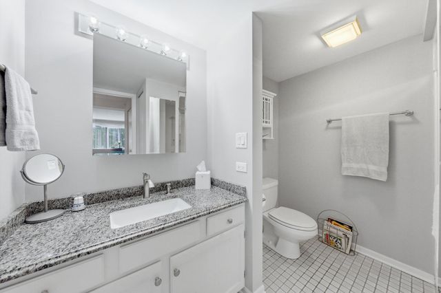 4500 W 93rd Street 1A, Oak Lawn, IL 60453