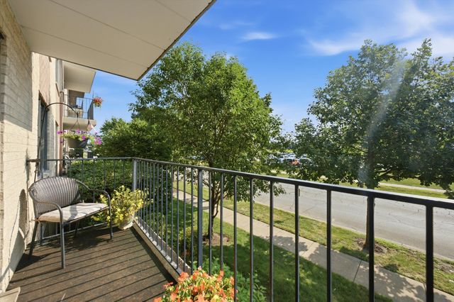 4500 W 93rd Street 1A, Oak Lawn, IL 60453