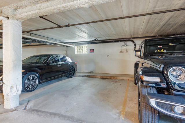 4500 W 93rd Street 1A, Oak Lawn, IL 60453