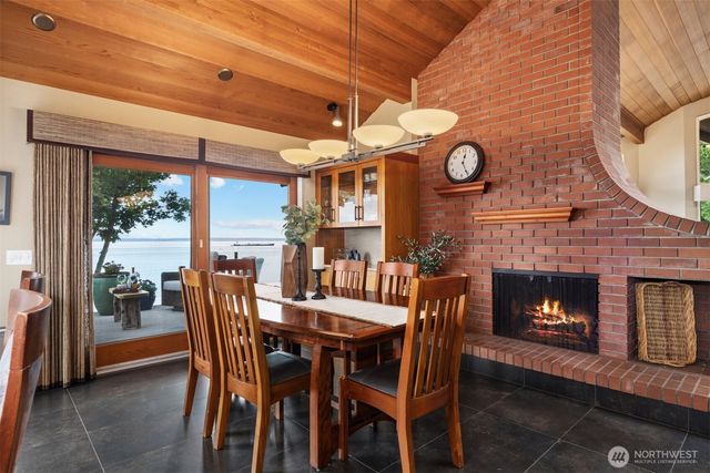 24 Shorewood Drive, Bellingham, WA 98225