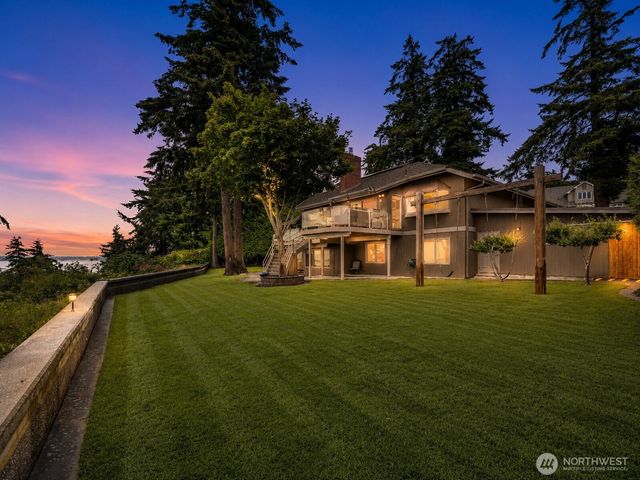 24 Shorewood Drive, Bellingham, WA 98225