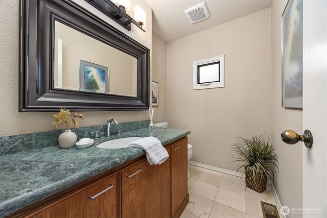 24 Shorewood Drive, Bellingham, WA 98225