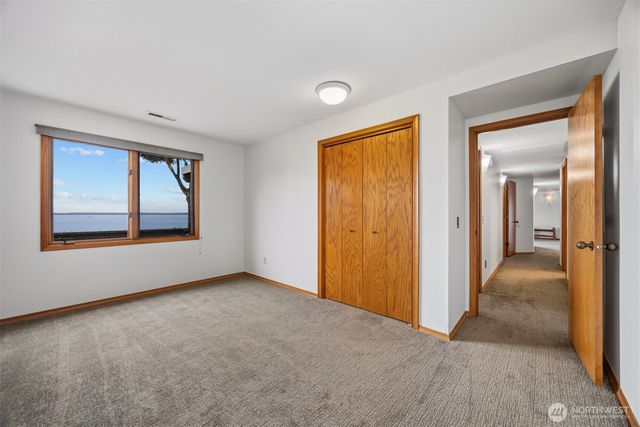24 Shorewood Drive, Bellingham, WA 98225