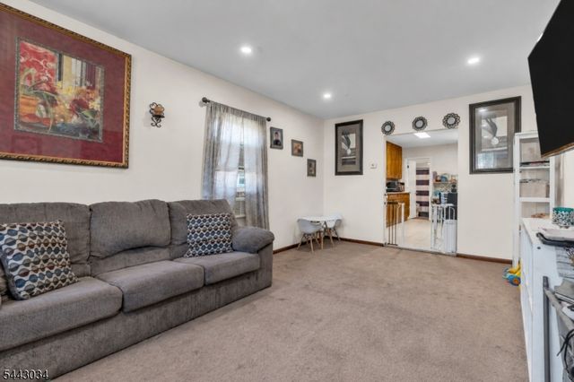41 Dakota St, Manville Boro, NJ 08835