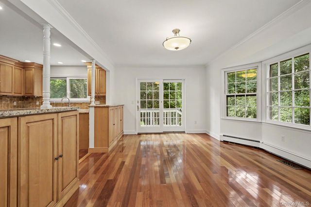 49 E Ridge Lane, Mount Kisco, NY 10549