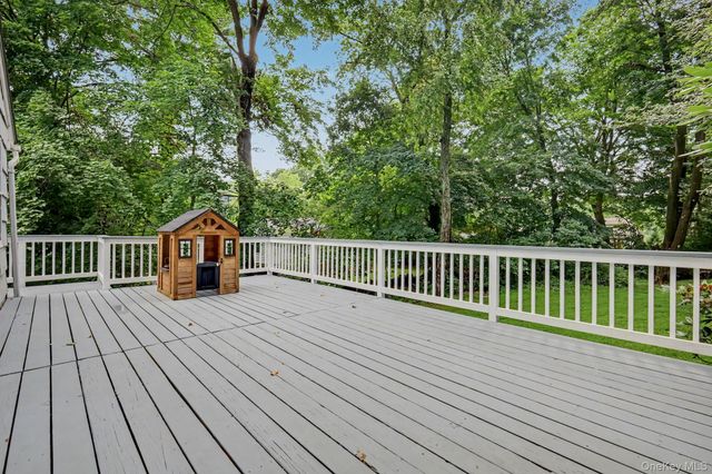 49 E Ridge Lane, Mount Kisco, NY 10549