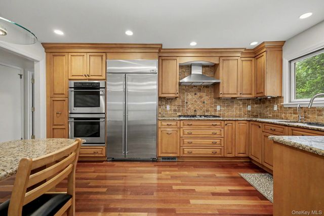 49 E Ridge Lane, Mount Kisco, NY 10549