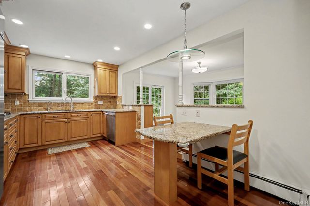49 E Ridge Lane, Mount Kisco, NY 10549