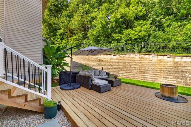 5545 Wavecrest Circle, St Charles, MO 63304