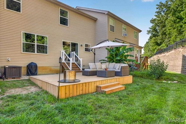 5545 Wavecrest Circle, St Charles, MO 63304
