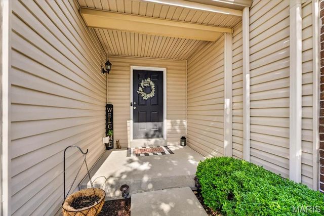 5545 Wavecrest Circle, St Charles, MO 63304