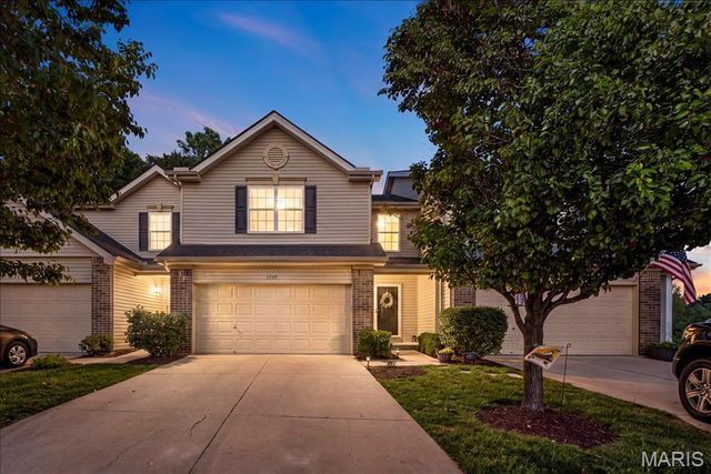 5545 Wavecrest Circle, St Charles, MO 63304