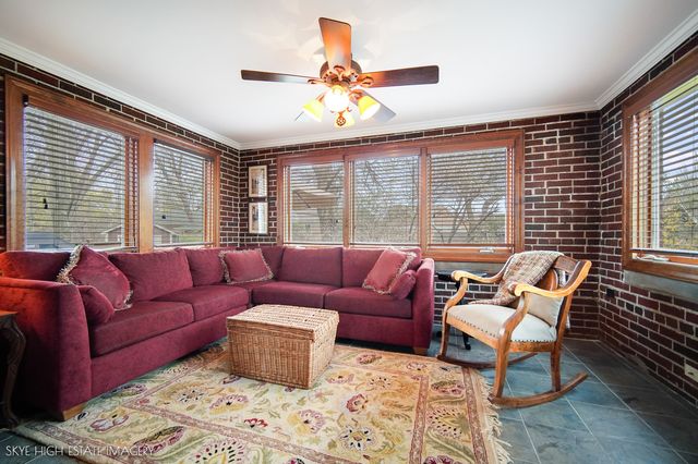 3447 W Maple Street, Evergreen Park, IL 60805