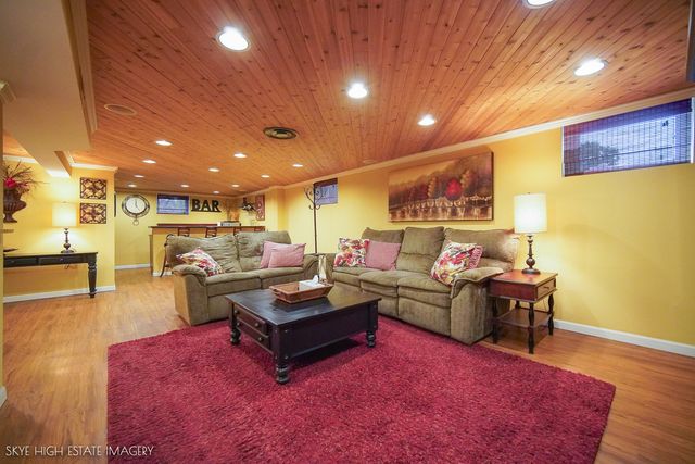 3447 W Maple Street, Evergreen Park, IL 60805