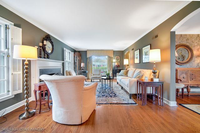 3447 W Maple Street, Evergreen Park, IL 60805