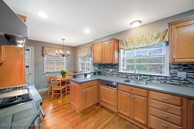 3447 W Maple Street, Evergreen Park, IL 60805