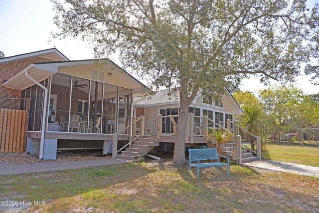 1160 Morehead Road, Southport, NC 28461