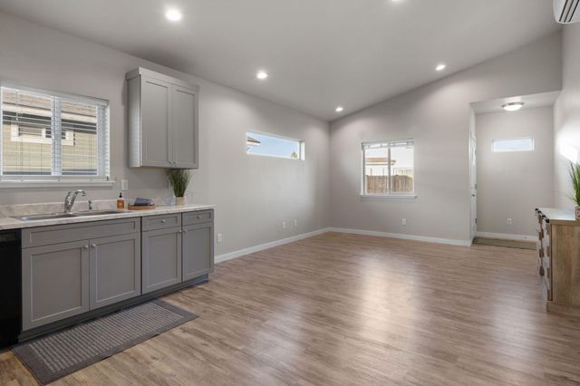 51215 Riley Lane, La Pine, OR 97739