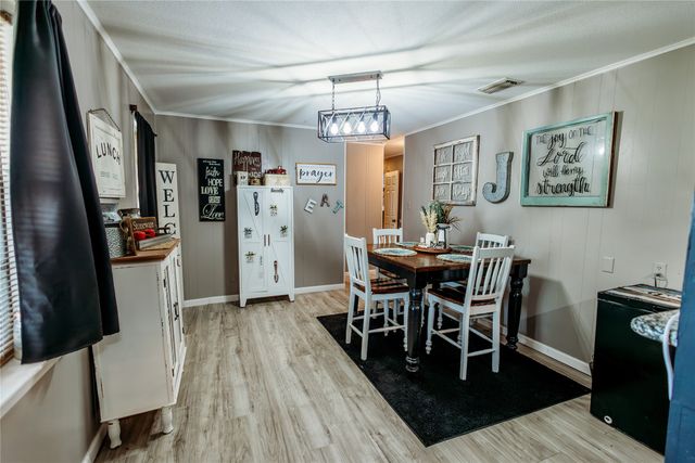 2382 N Fm 1743, Windom, TX 75492