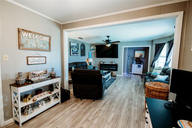 2382 N Fm 1743, Windom, TX 75492