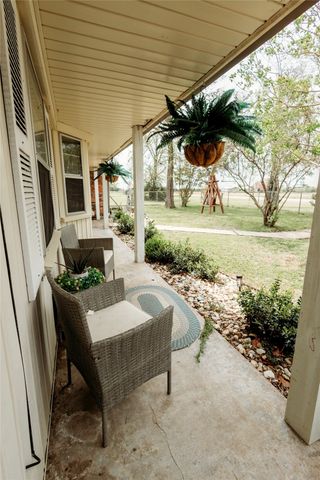 2382 N Fm 1743, Windom, TX 75492