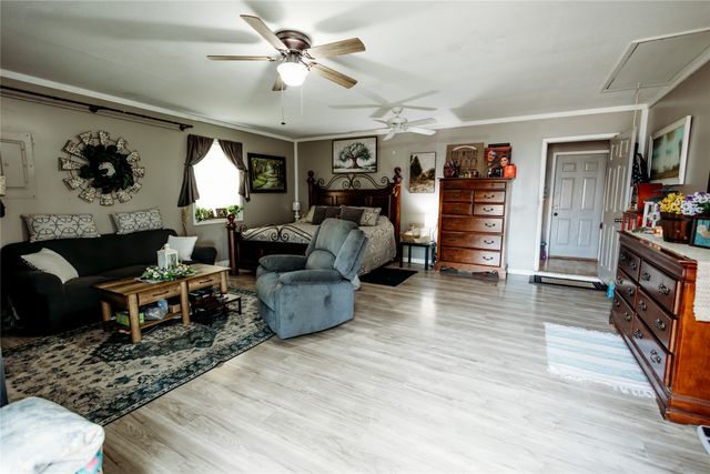 2382 N Fm 1743, Windom, TX 75492