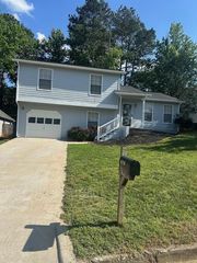 851 Shore Drive, Lithonia, GA 30058