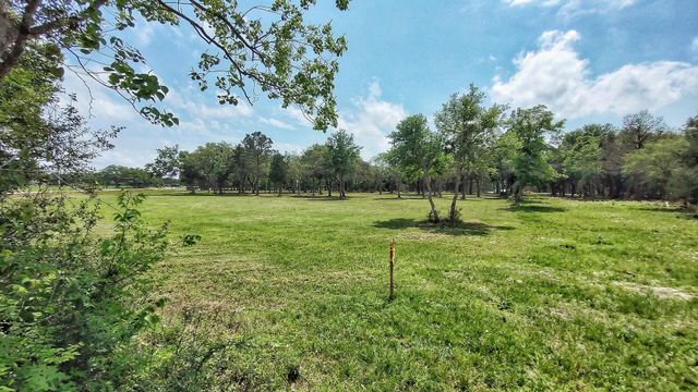 3724 County Road 326, Alvin, TX 77511