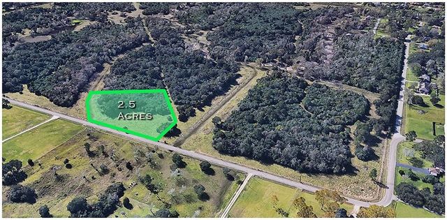3724 County Road 326, Alvin, TX 77511