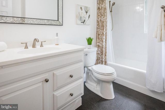 3115 SHADELAND DR, Falls Church, VA 22044